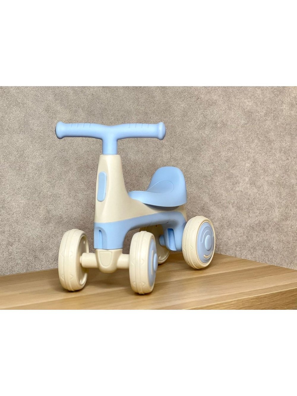 Беговел от 2 лет с музыкой голубой (74737-1)