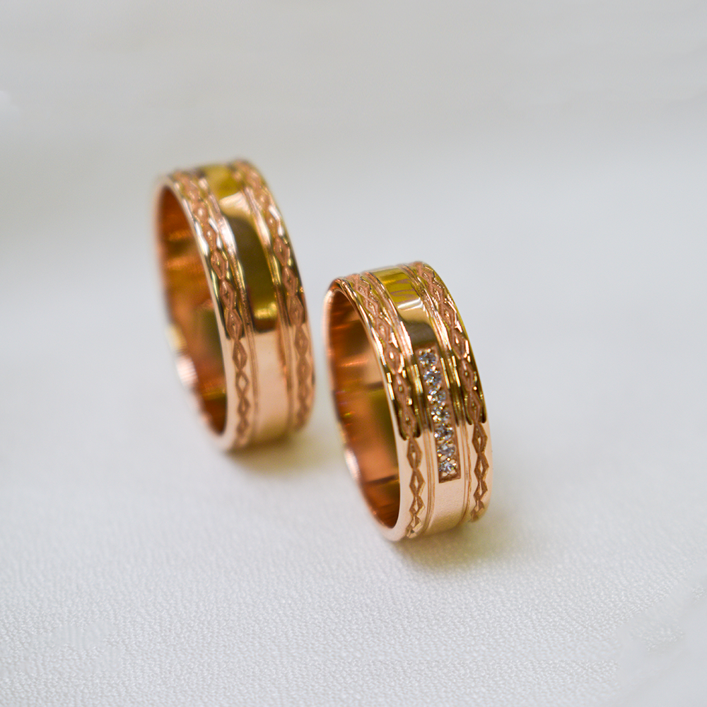 Обручальная пара с фианитами