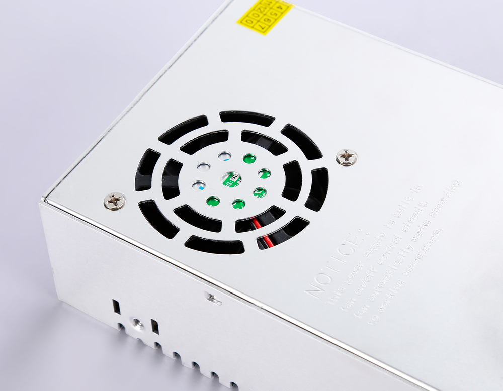 Блок питания для светодиодной ленты 12V 400W 33.3A IP20 90-260V 215*115*50 GS9552