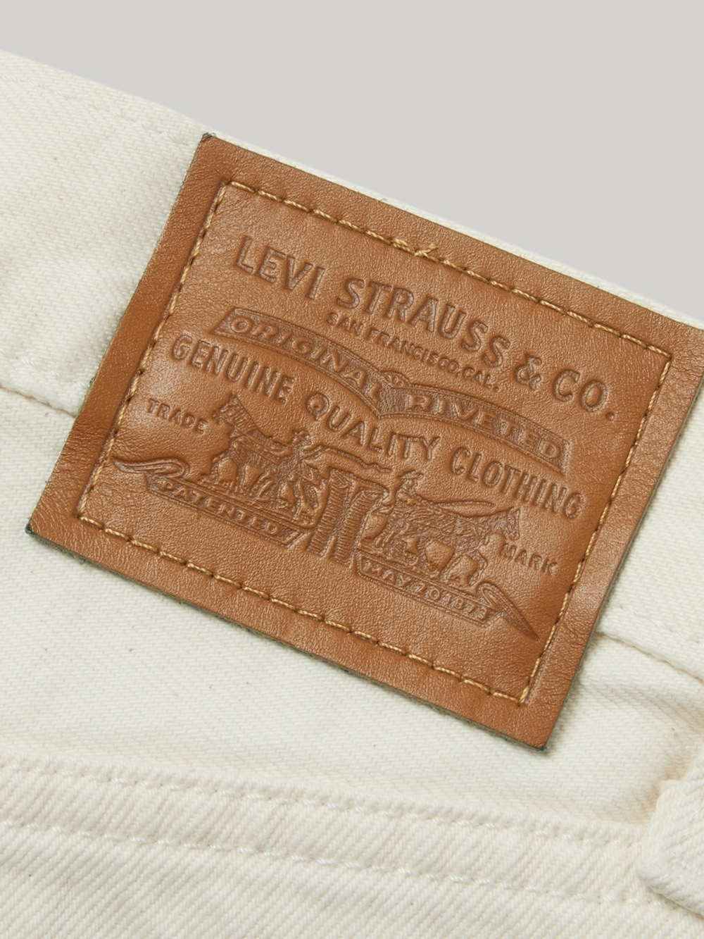 Женские прямые джинсы с завышенной талией Levi's Ribcage Wide Leg A6081-0009