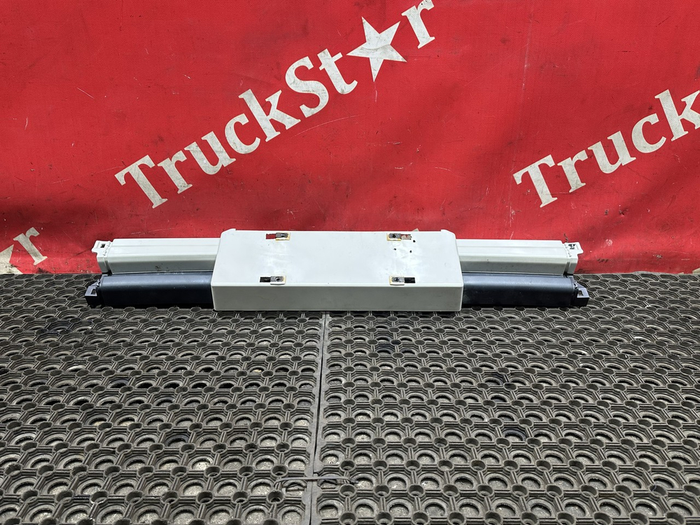 Накладка бампера нижняя средняя часть