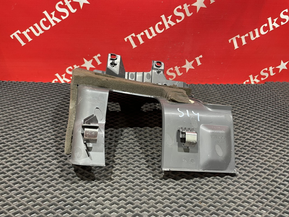 Накладка панели приборов левая 2019г.