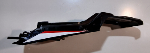 Пластик задний багажника ADV 300 GARET