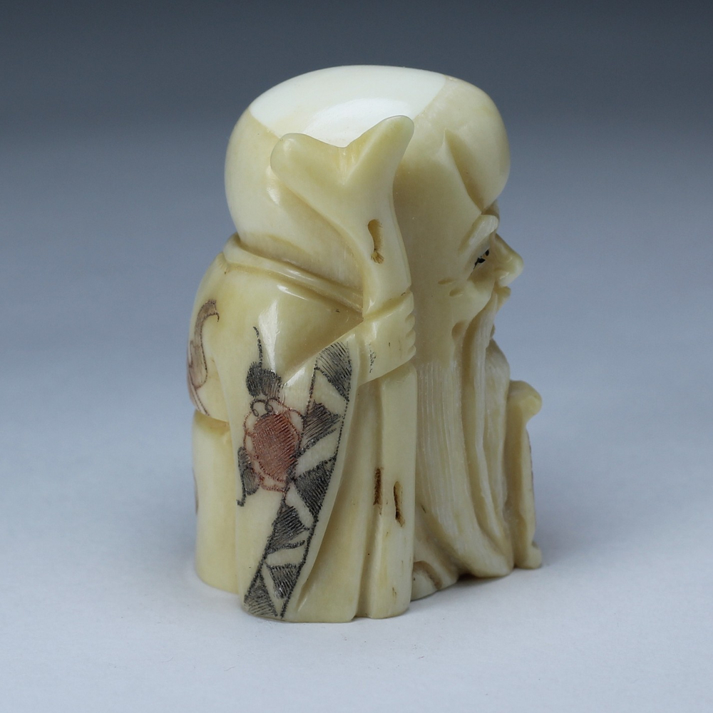 Нэцкэ Шоусин с посохом и иероглифом счастье