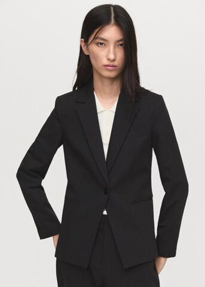 Костюмный приталенный блейзер