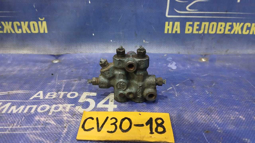 Распределитель тормозной TOYOTA CAMRY 1992
