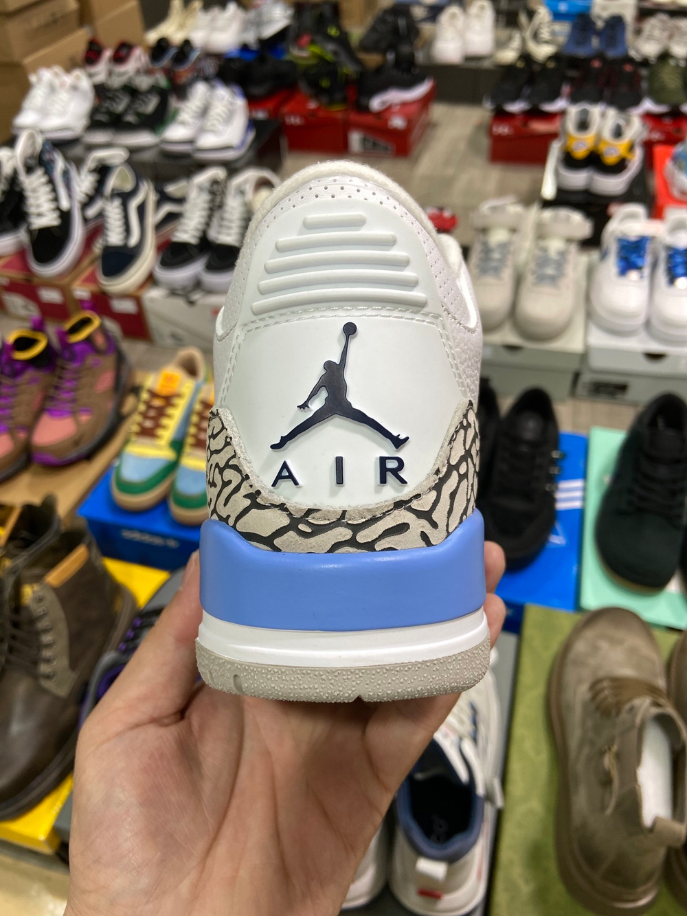 Jordan 3 Retro UNC