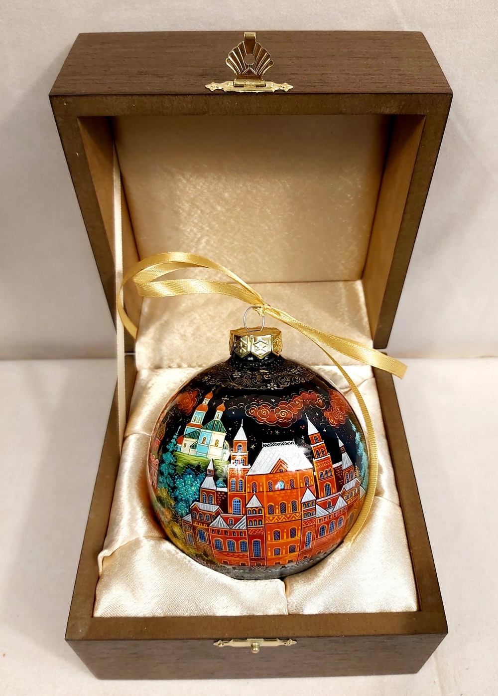 Набор шар новогодний с круговой ручной росписью  "Москва"  в футляре