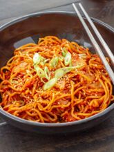 Лапша Nongshim Stir Fry острая Том Ям 130 г x 5 шт