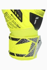 Вратарские перчатки Reusch Attrakt Solid Junior