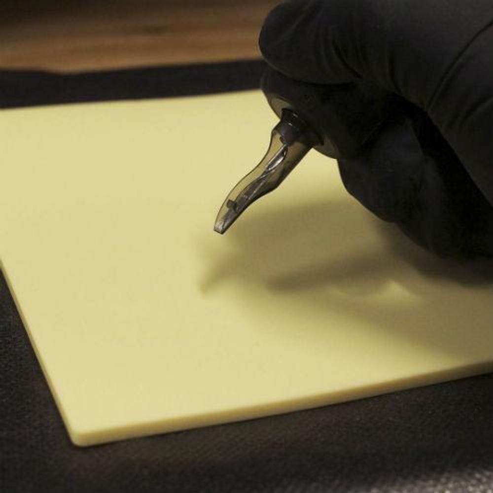 Латекс для практики с фиксацией 20x20см