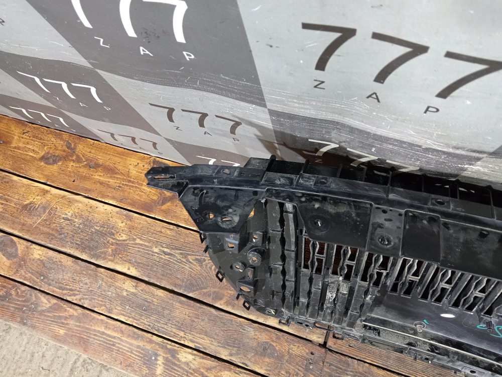 Решетка радиатора Hongqi H9 20-нв Б/У Оригинал 8401550DB05A115