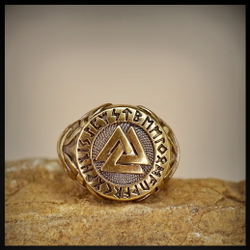 Кольцо-печатка "Валькнут" литье художественное , латунь