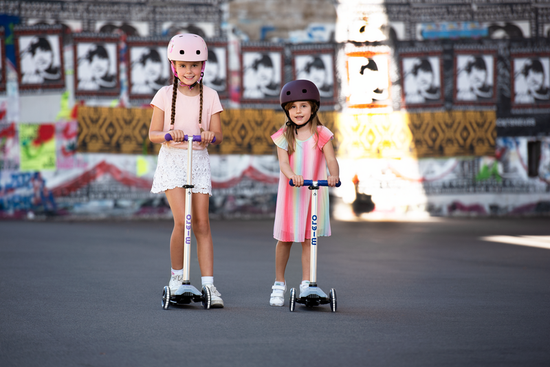 Самокат Maxi Micro Deluxe Flux LED Синий