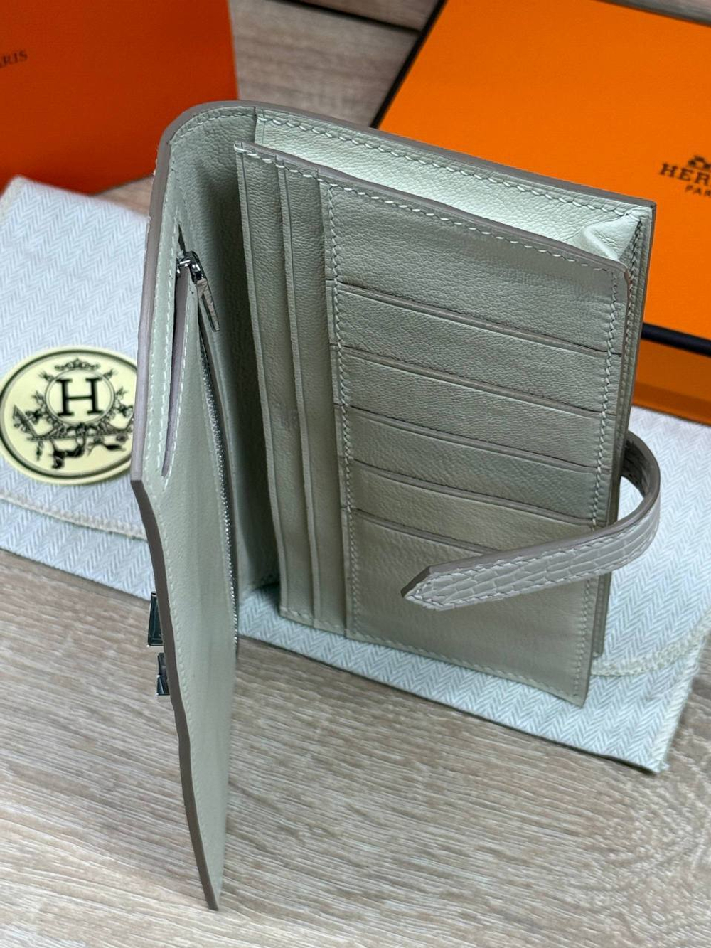 Кошелек Hermes из кожи крокодила