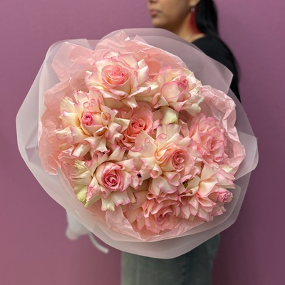 Букет из розовых французских роз #40