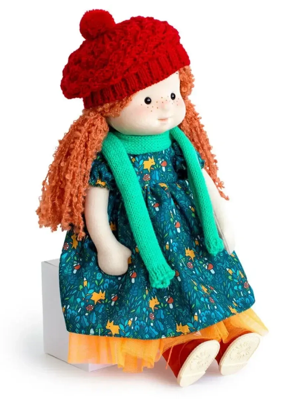 Кукла Ива в шапочке и шарфе Буди Баса Mm-Iva-02