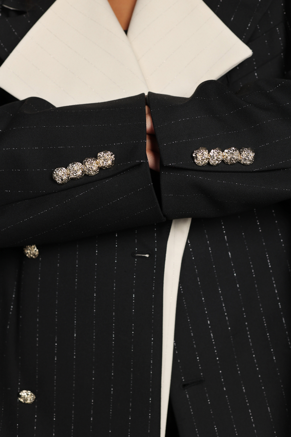 Жакет в полоску с двойным лацканом