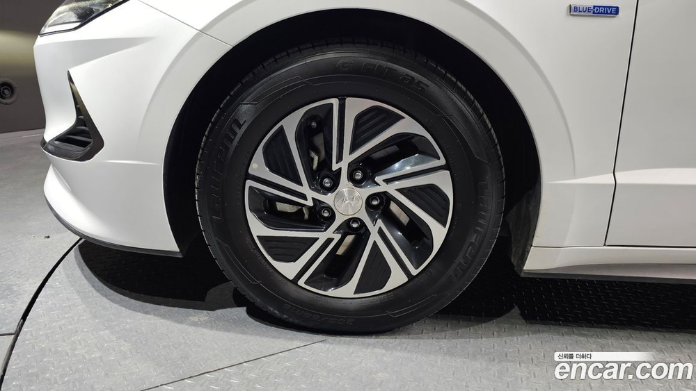 Hyundai Sonata Hybrid (DN8) Premium (12.2019)