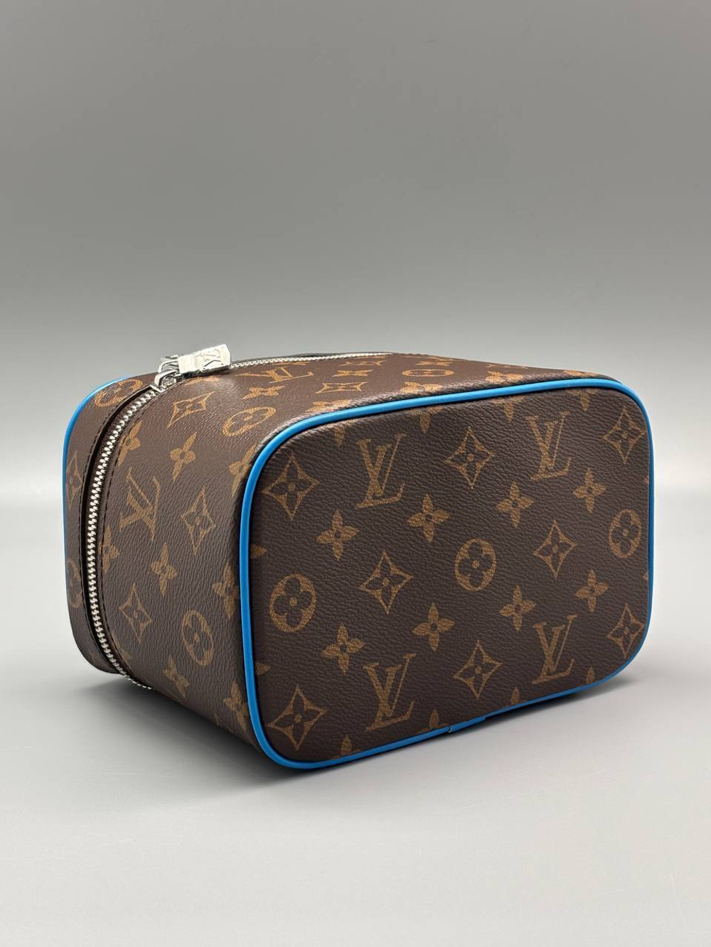 Косметичка Louis Vuitton