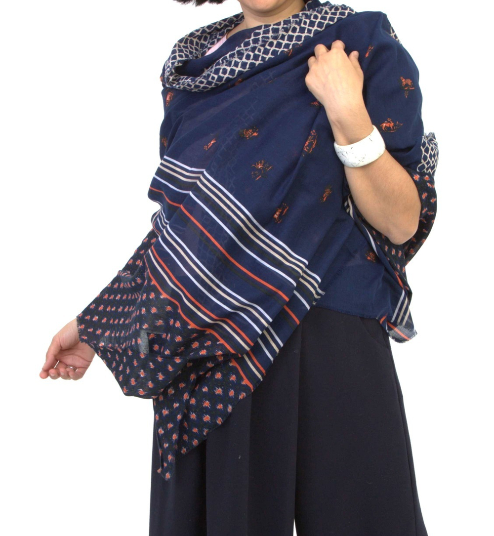 Шаль 100x200 Petrusse Borneo Navy BORNEO_N