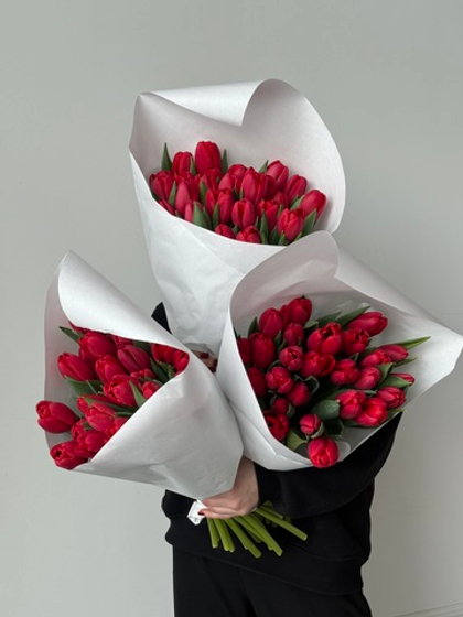 Охапка тюльпаны классика - красный 25 шт