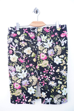 Юбка с цветочным принтом, визуально на 50 размер