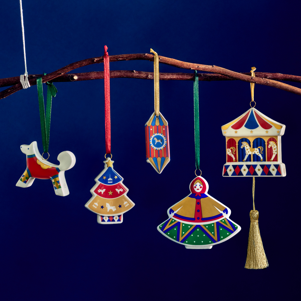 Елочная игрушка Farforite «Дама / Зимняя ярмарка» в подарочной коробке