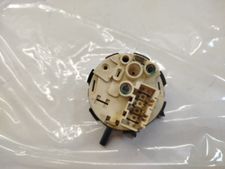 514 Датчик уровня воды (Прессостат) для посудомоечной машины Electrolux 820-00 26 60/27 б/у