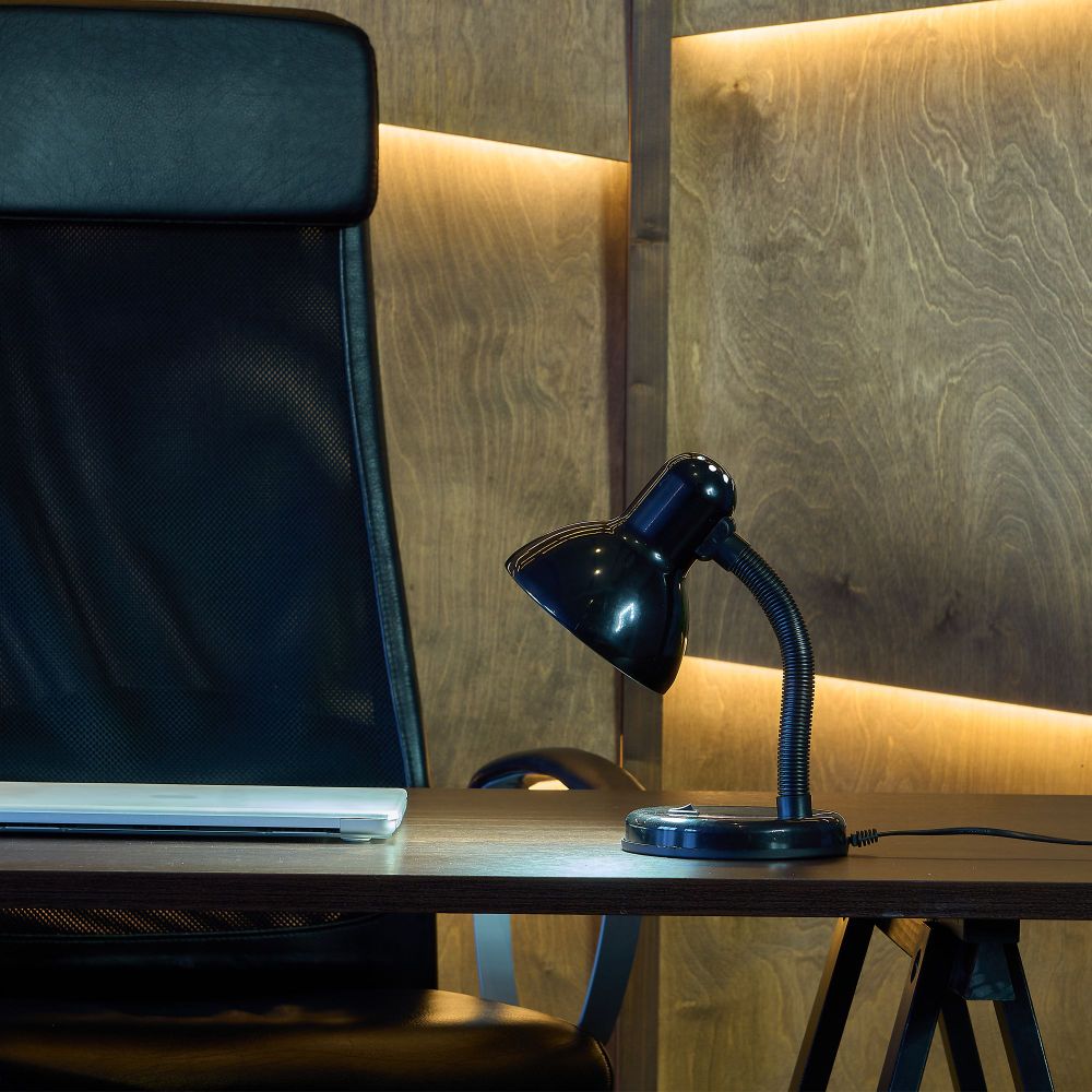 TLI-225 BLACK E27 Светильник настольный. Цоколь Е27. Механический выключатель. Черный. ТМ Uniel.