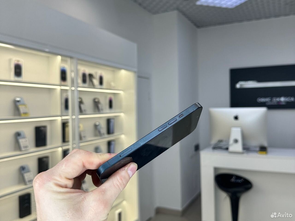 iPhone 13, 256 ГБ б/у