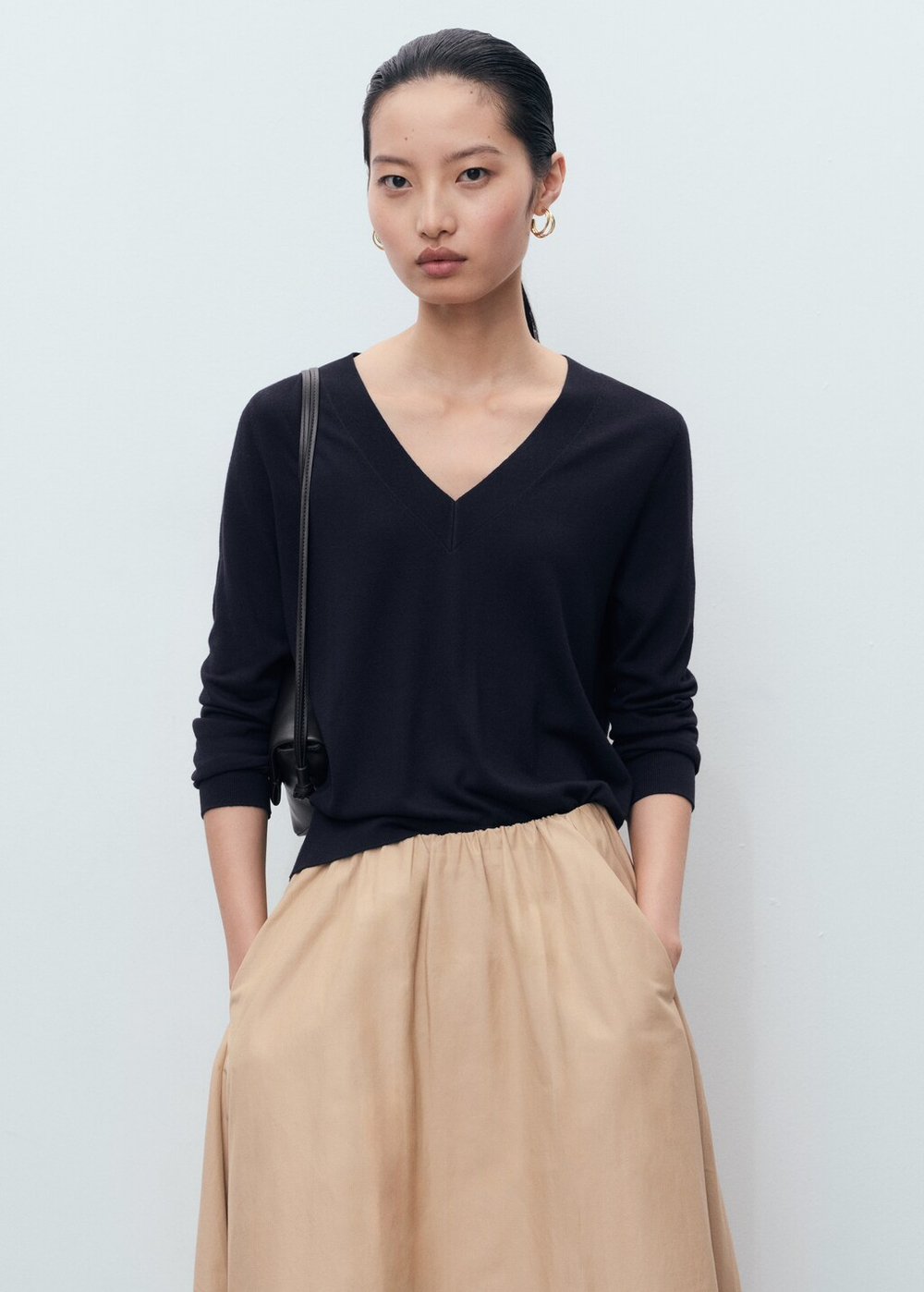 Пуловер тонкой вязки