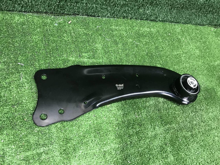 Рычаг задний левый VW Passat CC (2012-2017)