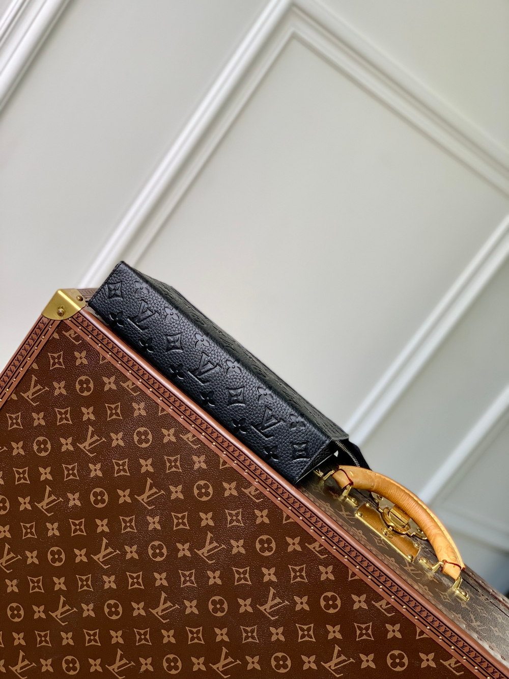Louis Vuitton Pochette Voyage MM