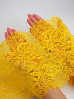 Кружево шантильи эластичное манго ширина 21 см