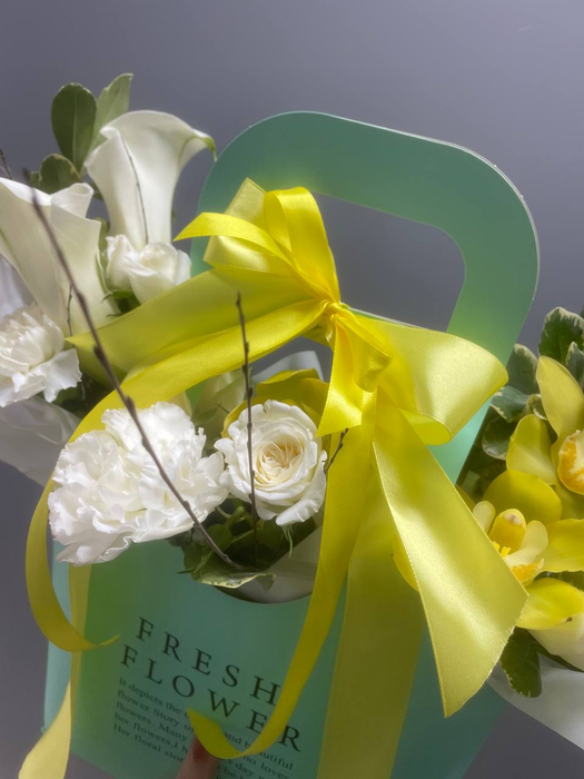 Композиция "Каллы на ветру"