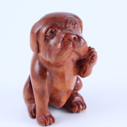 Нэцкэ Собака думает