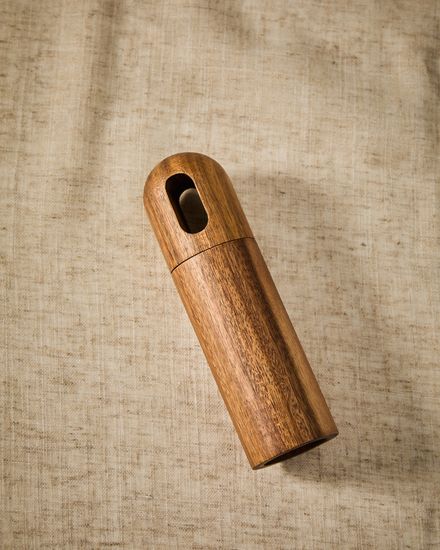 Мельница для соли и перца Blera из акации 17,8 см