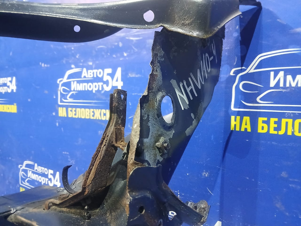 Рамка радиатора / телевизор TOYOTA PRIUS 1998