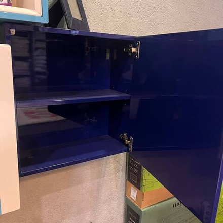 QUANTUM  Полка CUBO навесная с дверкой 50 x 50