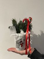 Новогодняя композиция в кружке белой со снеговиком