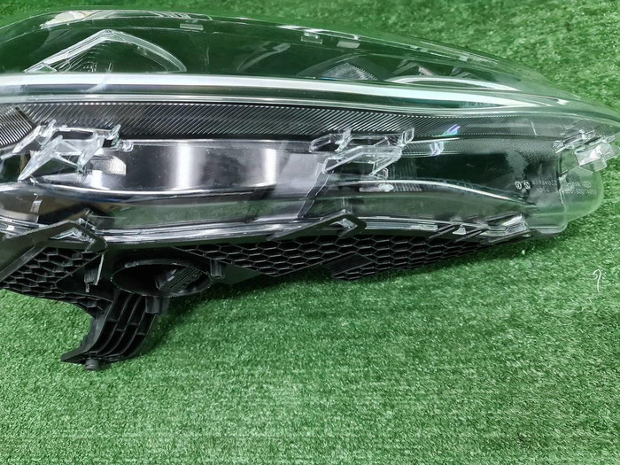 Фара правая VW Caddy 5 (2020-н.в.) LED
