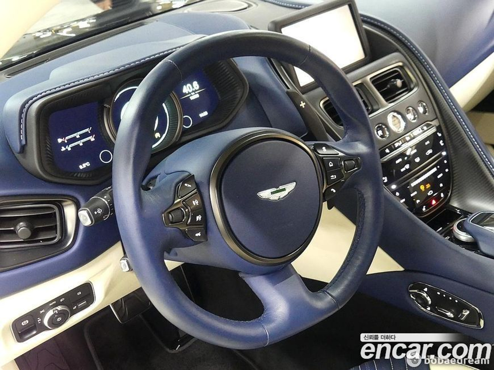Aston Martin DB11 5.2 V12 Coupe AMR (12.2020)