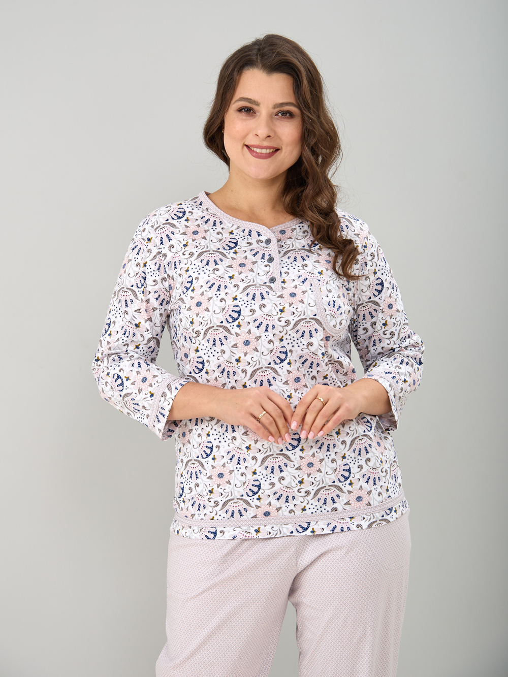 Пижама с брюками КБ-061/белый-версальскиецветы