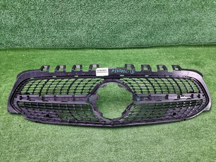 Решетка радиатора Mercedes A W177 (2018-2022)