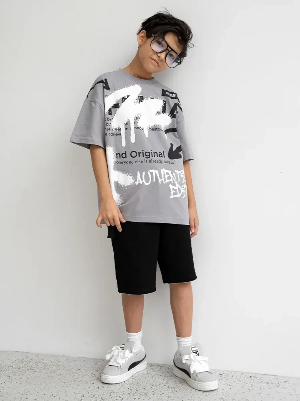 Спортивный костюм для мальчика с шортами на лето