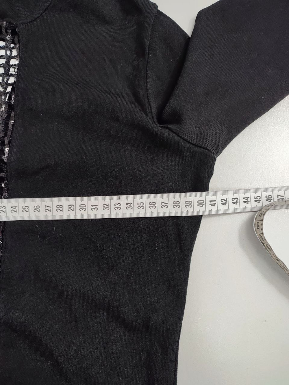 Кофта с пайетками 40-42 размер