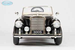 Детский Электромобиль BARTY Mercedes-Benz 300S (LS-618) черный