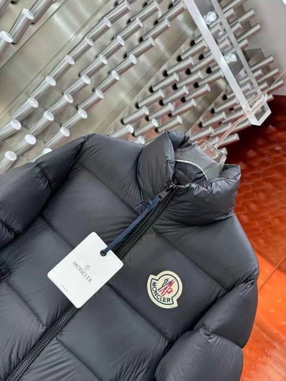Пуховик Moncler