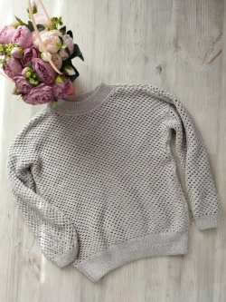 Свитер ручной работы с круглым воротом